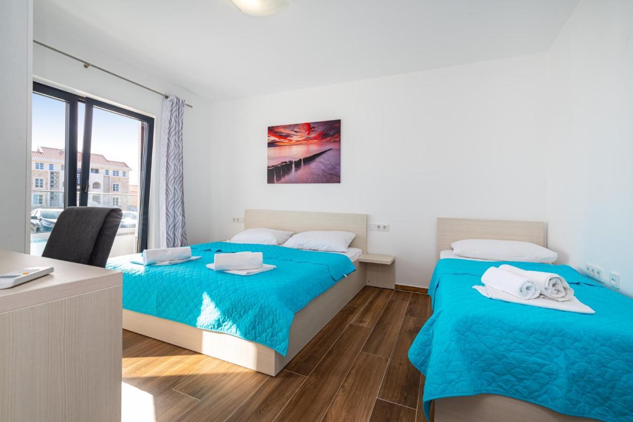 Deluxe Apartments Tina With Pool Novaglia Esterno foto