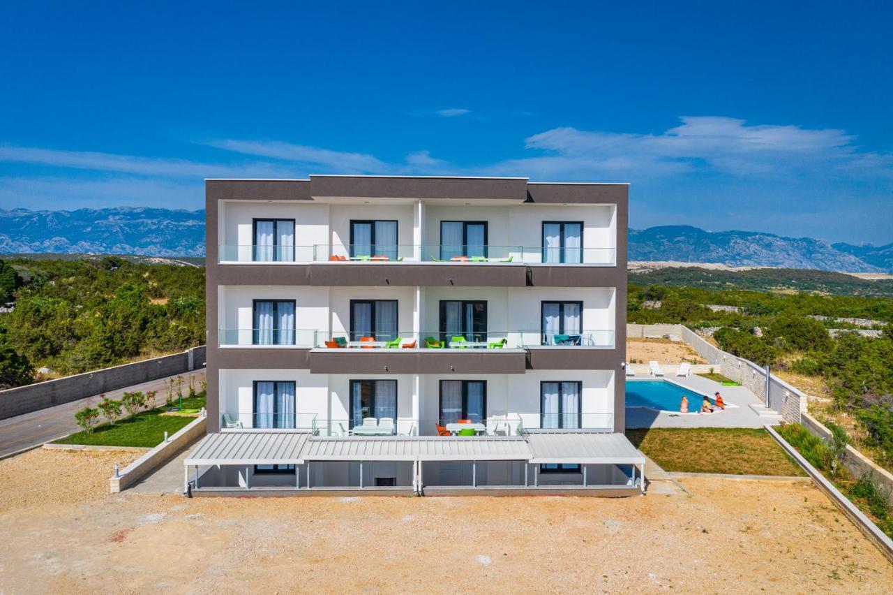Deluxe Apartments Tina With Pool Novaglia Esterno foto
