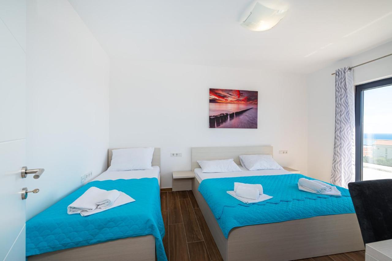 Deluxe Apartments Tina With Pool Novaglia Esterno foto