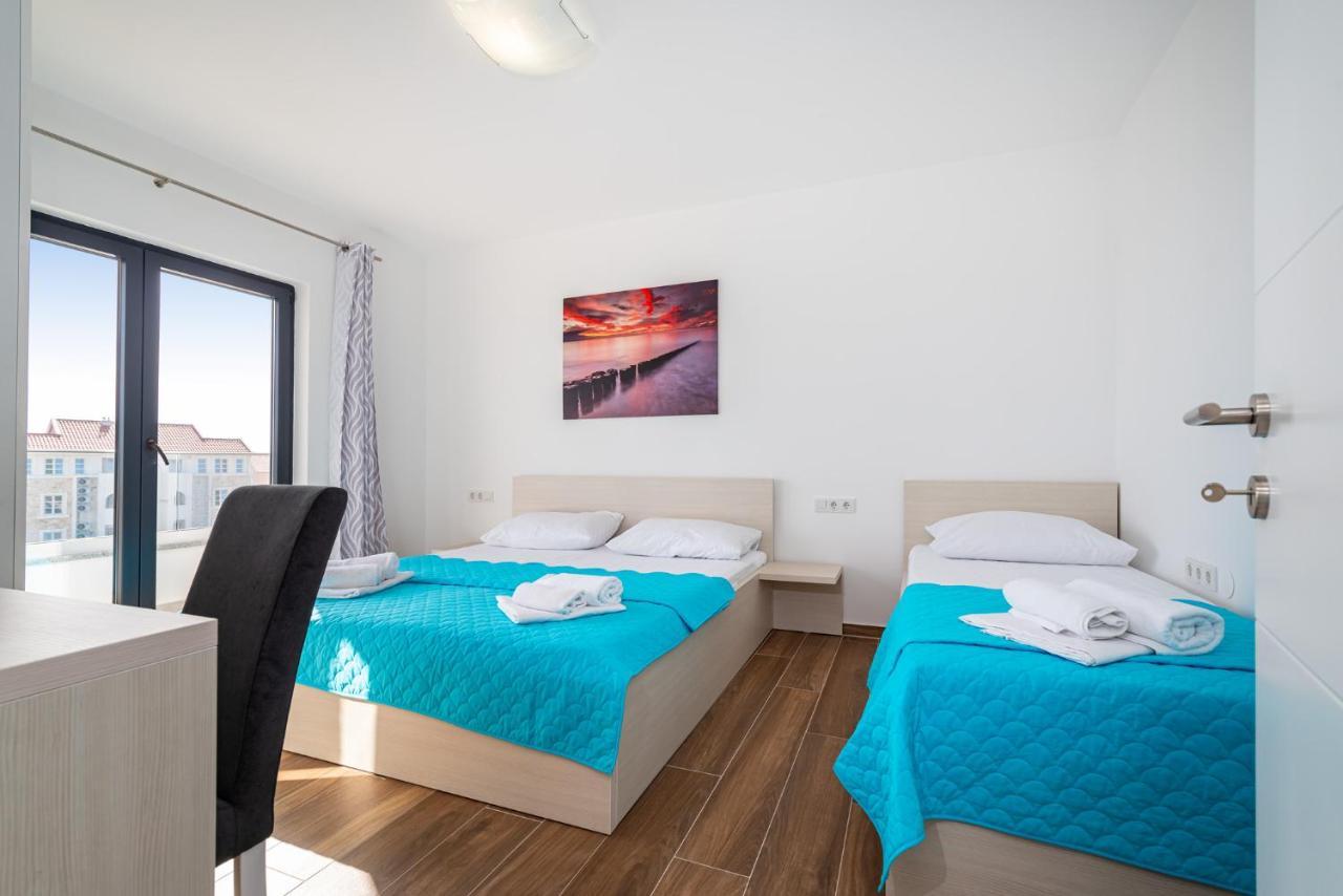 Deluxe Apartments Tina With Pool Novaglia Esterno foto