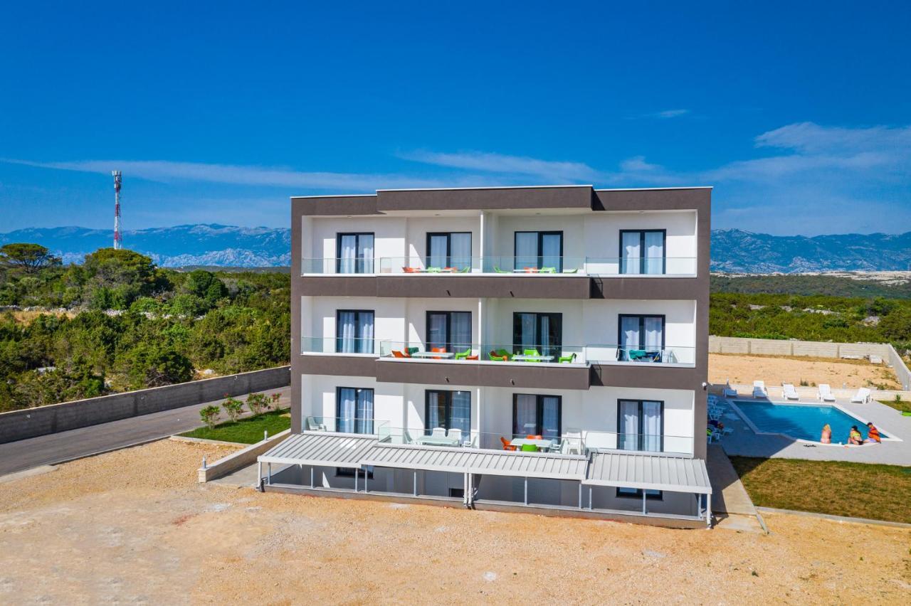 Deluxe Apartments Tina With Pool Novaglia Esterno foto