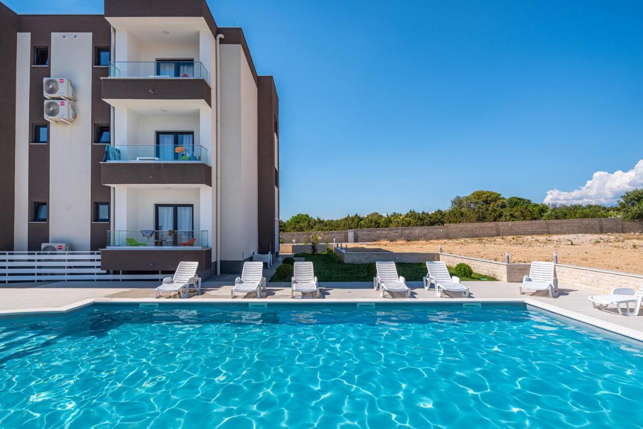 Deluxe Apartments Tina With Pool Novaglia Esterno foto