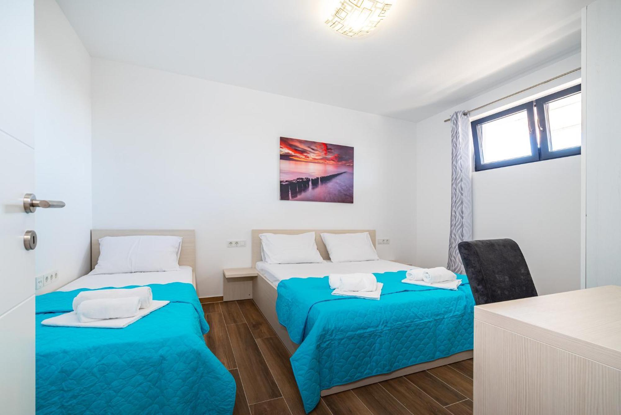 Deluxe Apartments Tina With Pool Novaglia Esterno foto